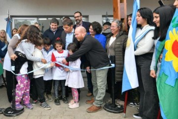 Foto de Kicillof inaugur una escuela y apunt contra Milei: "Aunque nos quite fondos, seguiremos con obras que garanticen derechos"