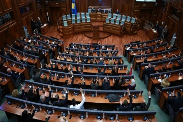 Foto de Kosovo disolvió su parlamento por tercera vez en 15 meses y el Tribunal Constitucional frenó las elecciones