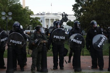 Foto de Trump quiere señalar organizaciones de izquierda como terroristas y busca incorporar a Argentina
