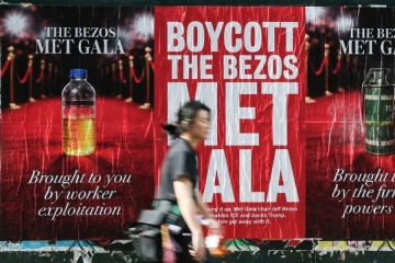 Foto de Protestas contra Bezos en la Gala del Met: un boicot sin precedentes