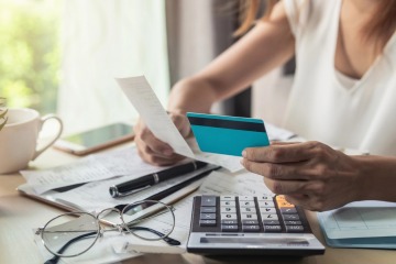 Foto de Hogares endeudados: la mora familiar alcanzó niveles récord en billeteras virtuales y créditos no bancarios