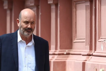 Foto de El insólito argumento de Sturzenegger para no financiar universidades: “Todo les va a salir un punto y medio más"