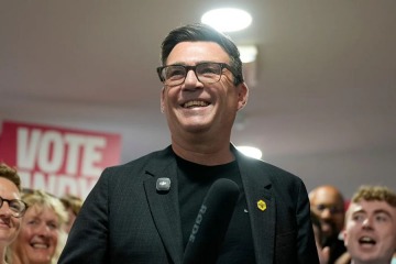 Foto de Andy Burnham gana una elección clave y acelera la disputa por el liderazgo laborista