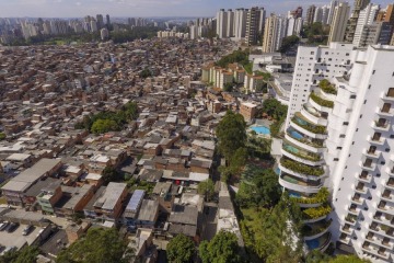 Foto de Más de 400 expertos cuestionan el crecimiento económico como solución a la pobreza