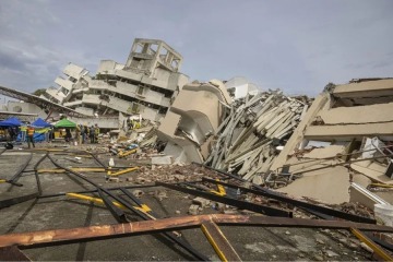 Más de 100 economistas piden a EEUU levantar las sanciones a Venezuela por el terremoto