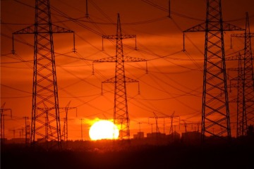 Foto de La UE impulsa autos eléctricos y bombas de calor para reducir su dependencia del gas y el petróleo