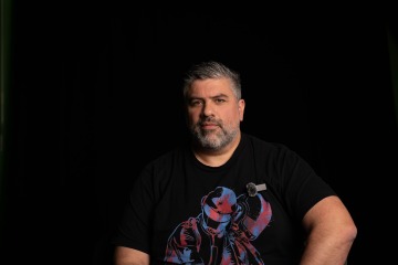 Foto de Leandro Renou: “La novedad de Milei es que avanza sin verguenza en la agenda del poder económico”