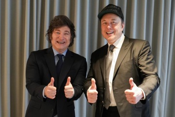 Foto de Milei recibe a Tesla y una compañía de datos para avanzar con posibles inversiones
