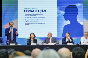 Foto de Lula prohibió las apuestas deportivas y los casinos online en Brasil a nueve días de las elecciones