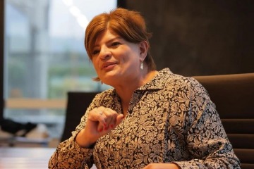 Foto de Firmó para derogar el DNU de Milei, pero faltó a la sesión: quién es la diputada de Sadir que cambió de posición