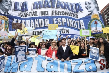 Foto de Espinoza marchó junto a las universidades públicas: “No podemos perder el derecho al futuro de nuestra juventud”