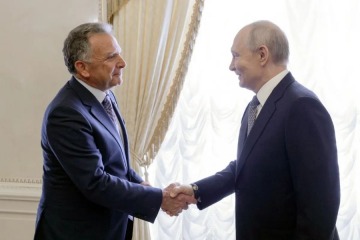 Foto de Putin acepta negociar y Zelensky propone detener la guerra manteniendo el actual reparto territorial