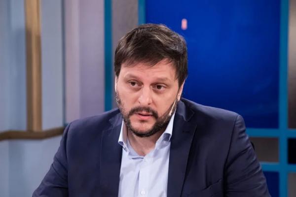 Leandro Santoro: "El diálogo político también es con Macri"