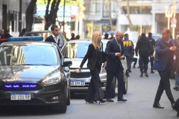 Atentado contra Cristina Kirchner: realizaron allanamientos y secuestraron teléfonos de dos nuevos sospechosos