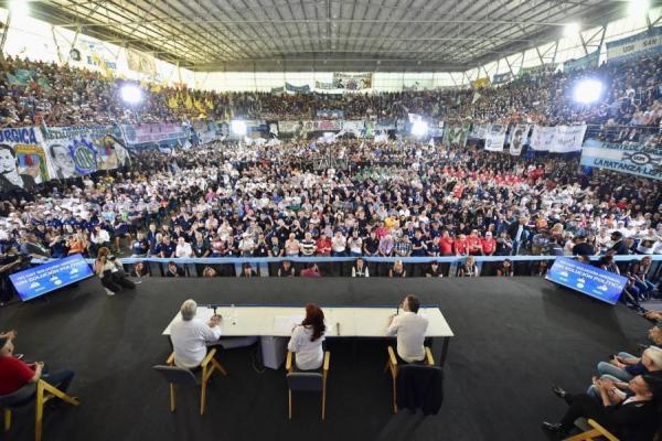 "¡Cristina presidenta!": la arenga de los trabajadores de la UOM ante la Vicepresidenta