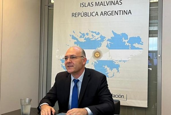 Carmona: “Princess Ana’s visit to the Malvinas shows that international law continues to be violated”