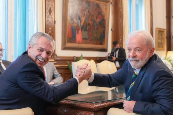 Alberto Fernández llegó a Brasil para la asunción de Lula Da Silva