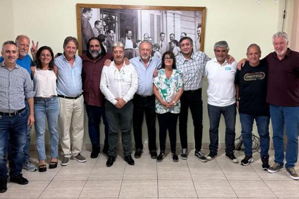Máximo Kirchner se reunió con representantes sindicales: qué hablaron durante el encuentro