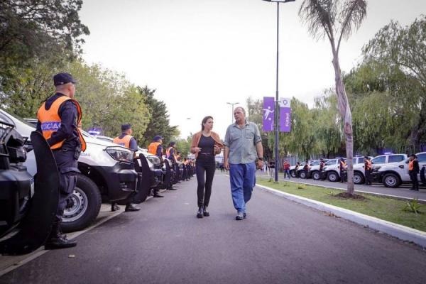 Mayra Mendoza Entregó 30 Nuevos Patrulleros Para La Policía Bonaerense En Quilmes Poltica 2869