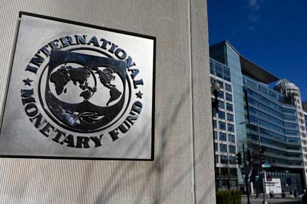 FMI: mientras cierra nuevo acuerdo, el Gobierno postergó los vencimientos y los pagará a fin de mes