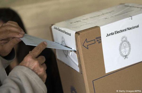 Elecciones en Santa Fe:  Pullaro ganó la interna de Juntos y Lewandowski la del peronisml