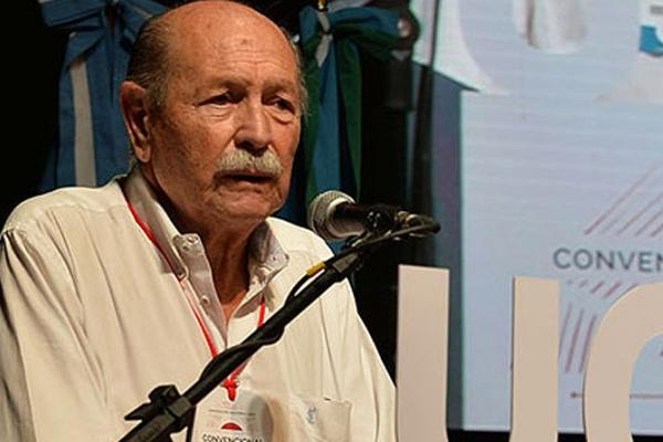 "En Milei hay ideas que no tienen ni pie ni cabeza", expresó el ex presidente de la Convención UCR