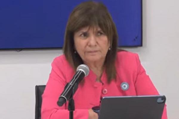 La ministra Patricia Bullrich presentó su protocolo anti-piquetes: vulnera el Derecho a la protesta