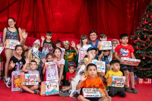 El Municipio de La Matanza entregó juguetes para los chicos en la víspera de los Reyes Magos