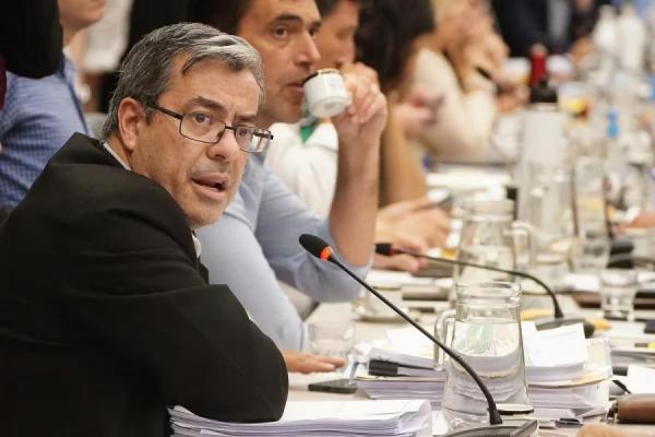 "Le sumaron más oscurantismo al debate": Martínez rechazó los nuevos cambios del Gobierno a la Ley ómnibus