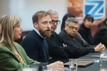 "La articulación con Kicillof y el equipo del Gobierno bonaerense es clave para el desarrollo de la comunidad", subrayó Otermín