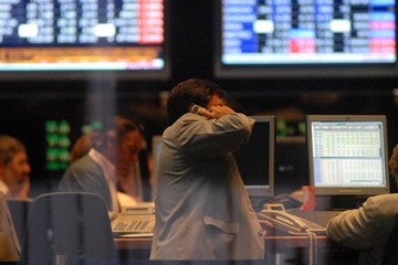 Cede el pánico en el mercado local: leve mejora de los bonos, del S&P Merval y de las acciones argentinas en Wall Street