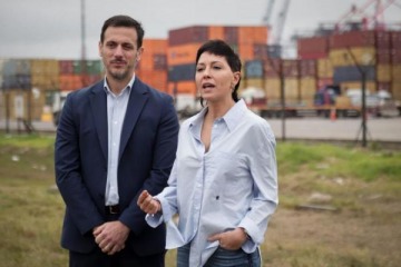 Julián Álvarez y Mayra Mendoza pidieron un informe sobre la actividad económica del Puerto de Dock Sud