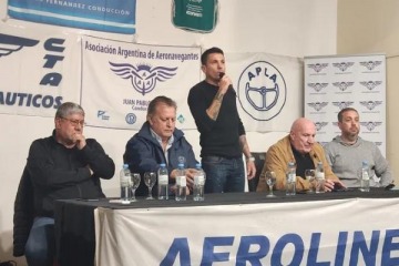 Los gremios aeronáuticos se movilizan este miércoles al Congreso en contra de la privatización de Aerolíneas Argentinas