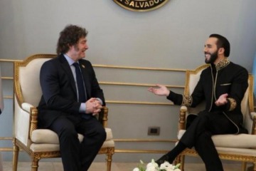 Javier Milei recibe a Nayib Bukele en Casa Rosada para fortalecer los acuerdos de seguridad