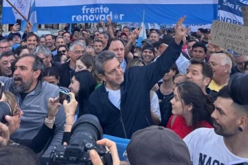 Massa reapareció y respaldó la marcha universitaria: "Es cuidar el sueño de millones de jóvenes y el futuro del país"