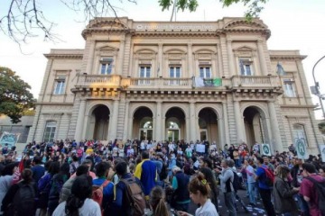 El Ministerio de Salud deberá explicar ante la Justicia el cierre de Hospital Bonaparte