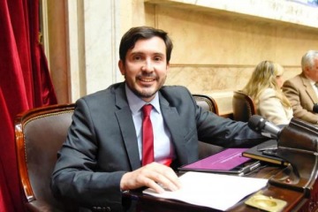 Arjol, uno de los diputados radicales que acompañó los vetos de Milei: No me veo en ninguno de los dos lados