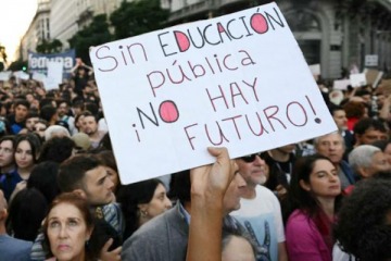 Era Milei: la inversión educativa nacional se redujo 40% en 2024, la caída más grande desde 1992