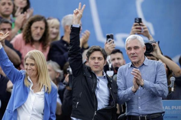  Kicillof llam a la oposicin a convertirse en "alternativa", elogi a Cristina y descart "internas"