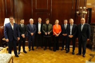 Foto de En medio del debate por el Presupuesto 2025, Milei se reuni con gobernadores de Juntos por el Cambio 