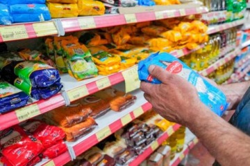 Las ventas en supermercados siguieron sin repuntar en agosto