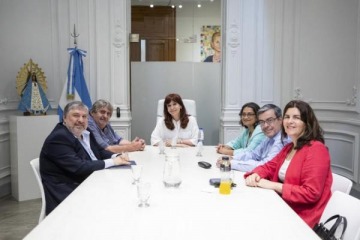 De cara a las elecciones del PJ, Cristina Kirchner se reunió con los candidatos a vice por su lista "Primero la Patria"