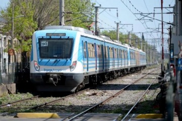 Avanza la privatización del servicio de trenes de pasajeros: licitarán la operación de siete líneas