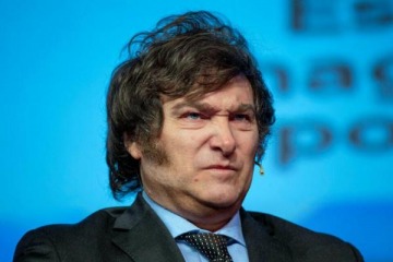 Javier Milei evitó felicitar al progresista Yamandú Orsi y le dejó el comunicado a Cancillería