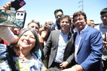 Espinoza y Kicillof entregaron viviendas en La Matanza en el marco del proyecto de urbanización