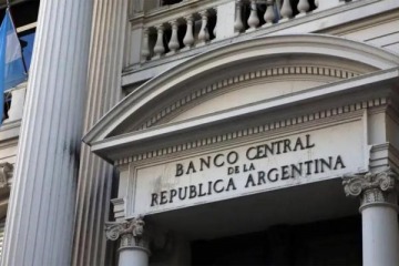 Milei toma más deuda: el Banco Central cerró un préstamo por USD 1.000 millones y a una tasa del 8,8% anual