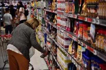 Informe: los precios de alimentos y bebidas subieron en la primera semana de enero