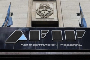 ARCA: el Gobierno redujo 80% los sueldos directivos y achicó la estructura y el presupuesto