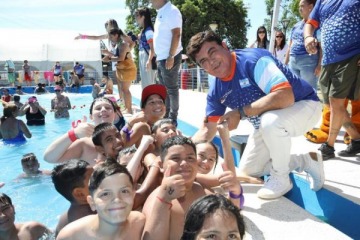 "Un recuerdo inolvidable": Espinoza inaugura la temporada de verano en las colonias de La Matanza