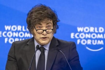 Nueva denuncia penal contra Milei: lo acusaron por atacar a la comunidad LGBT+ en Davos